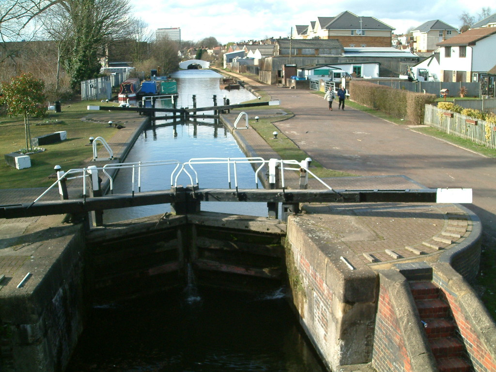 News - Apsley Grand Union Canal
